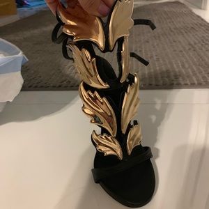 Gold leaf & black heels